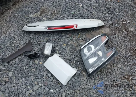 2016 Chevrolet Tahoe Ltz z USA, uszkodzony, nr VIN 1GNSKCKC5GR313909